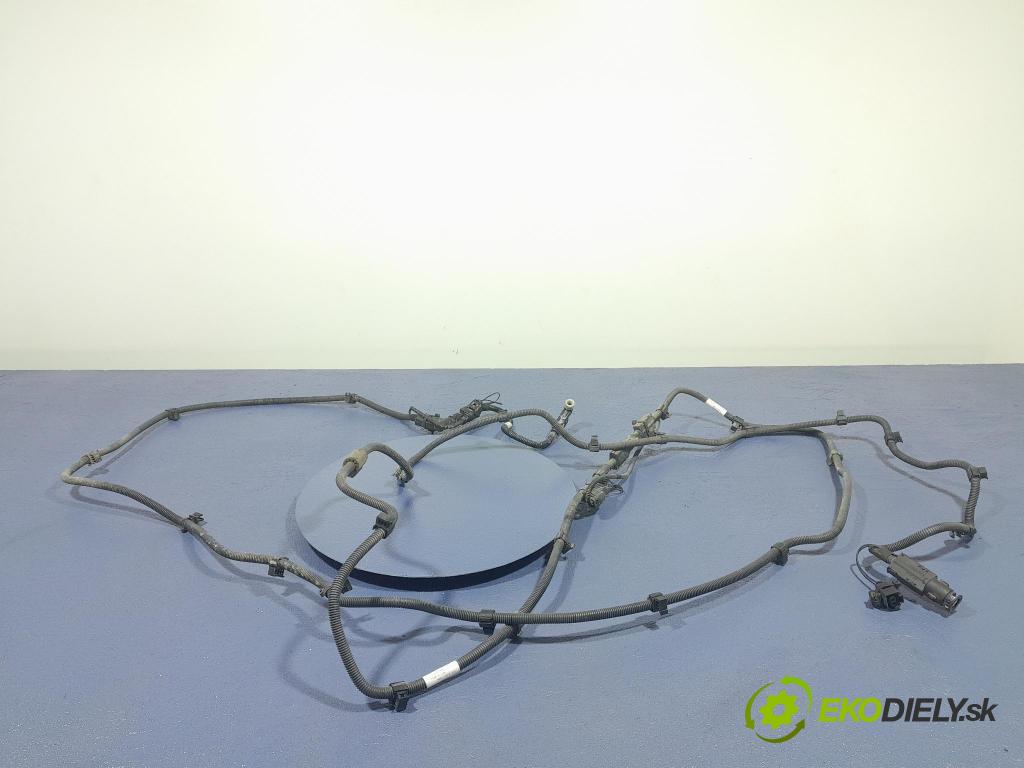 Audi Q7 2018 rúrka paliva 4M0131962A