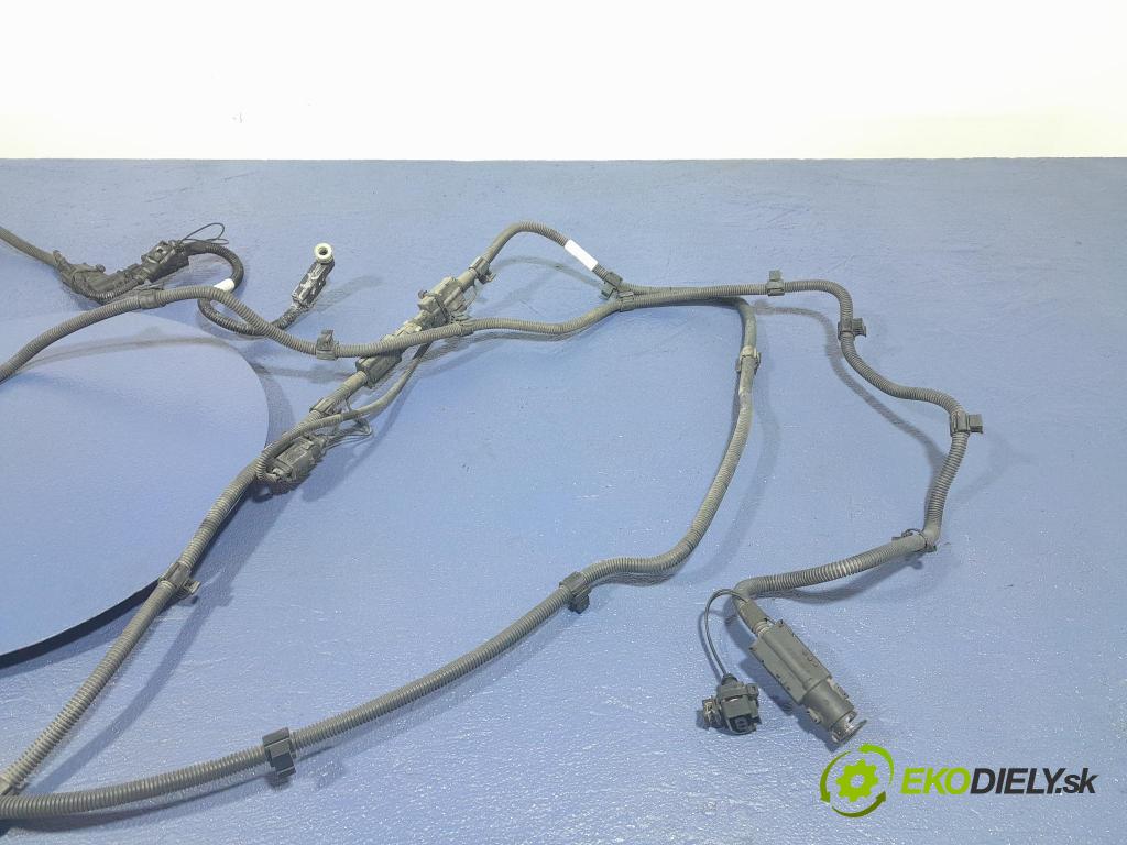 Audi Q7 2018 rúrka paliva 4M0131962A