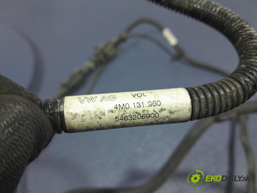 Audi Q7 2018 rúrka paliva 4M0131962A