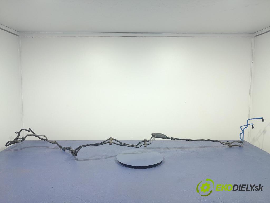 Audi Q7 2018 rúrka paliva 4M0201544BF