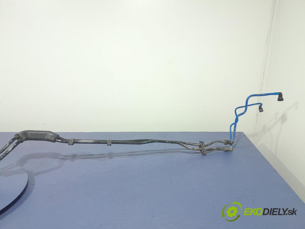 Audi Q7 2018 rúrka paliva 4M0201544BF