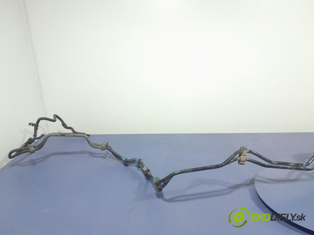 Audi Q7 2018 rúrka paliva 4M0201544BF