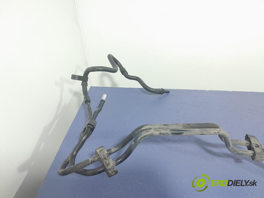 Audi Q7 2018 rúrka paliva 4M0201544BF