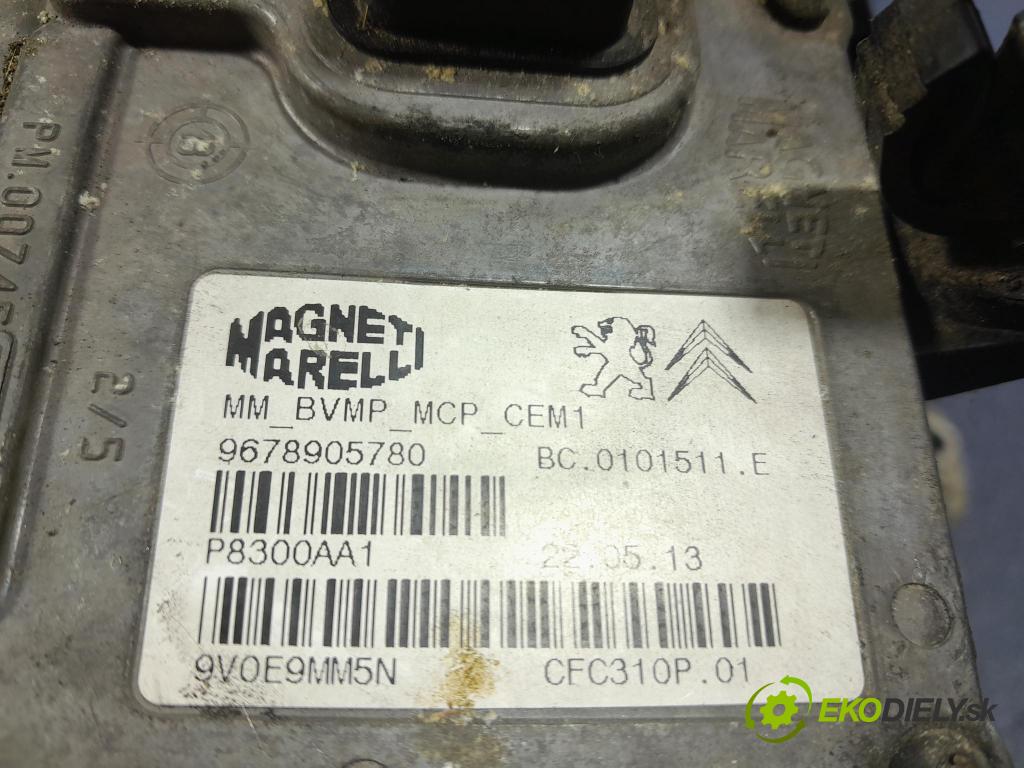 Peugeot 3008 2013 riadiaca jednotka skrine 9678905780