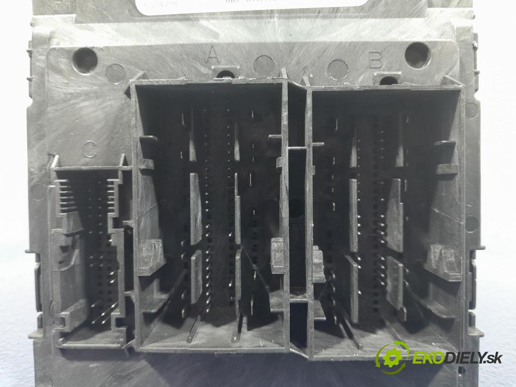 Audi Q7 2018 řídící jednotka Komfortu 8W0907063CG