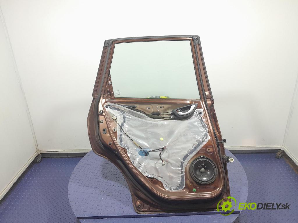 Honda Jazz 2012 dveře Zad: Vlevo, odjet: 