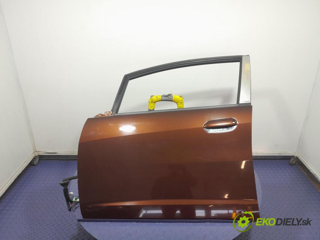 Honda Jazz 2012 dveře před Vlevo, odjet: