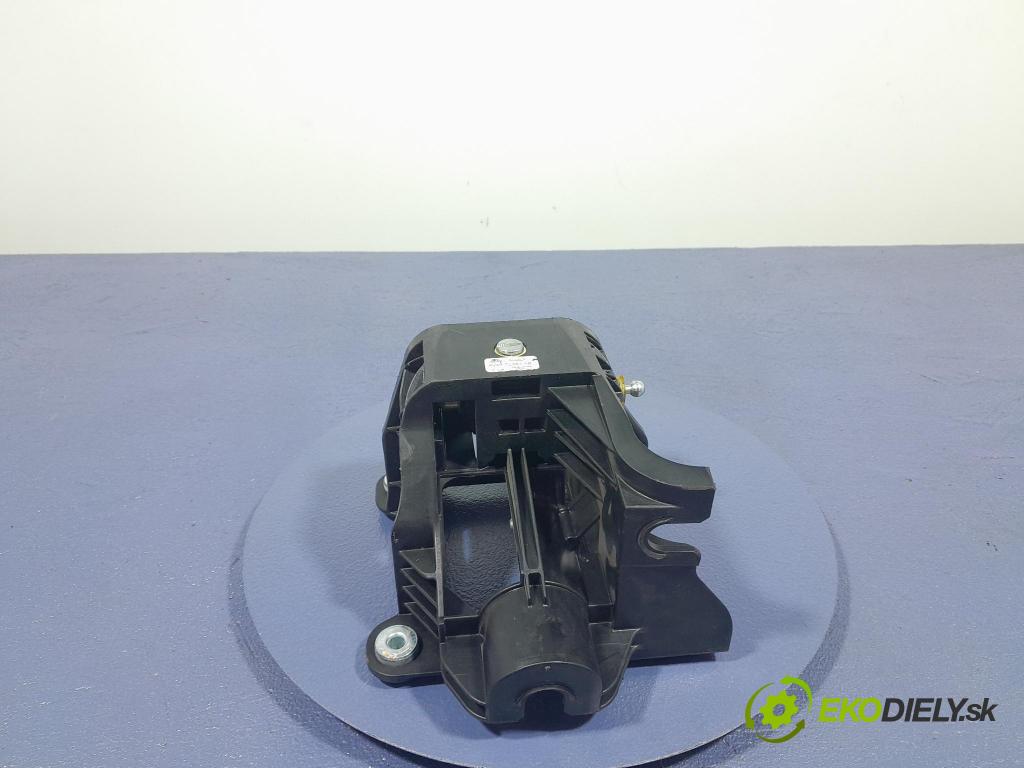 Ford Kuga 0 Páka: Zmeny: AV4R-7C453-NB