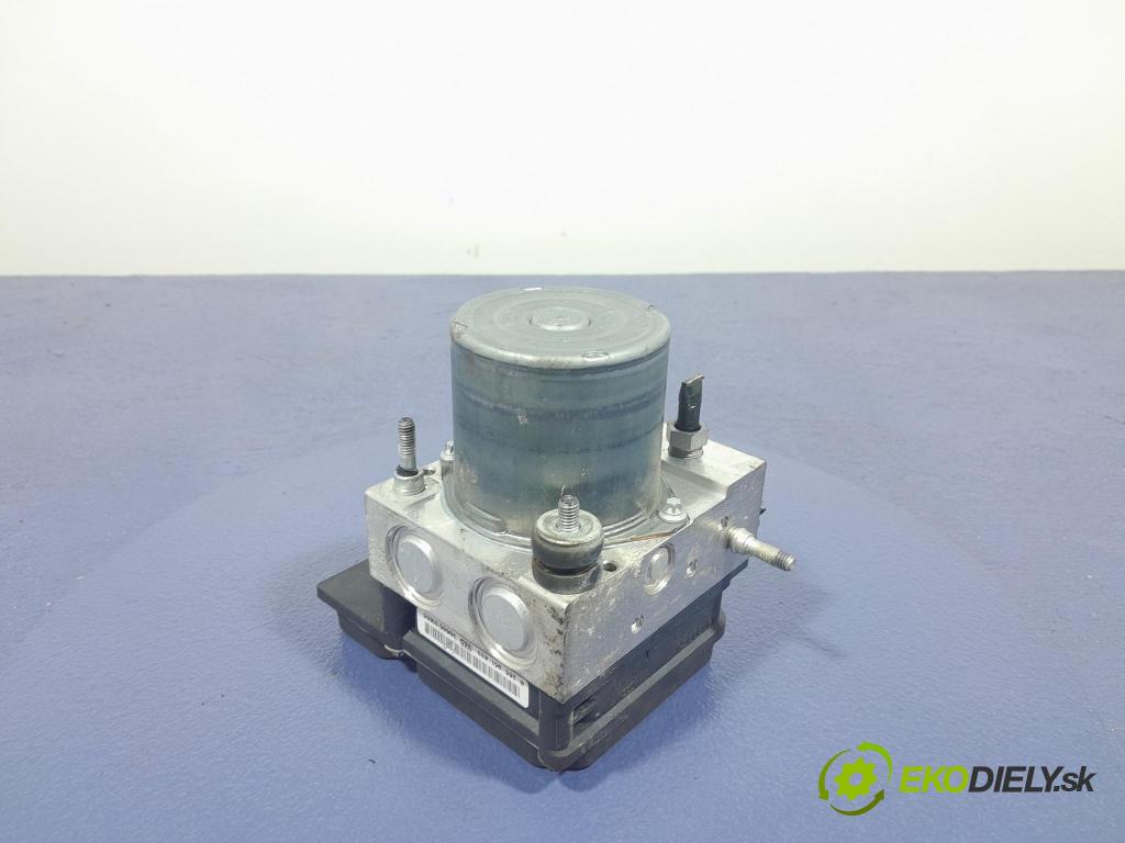 Peugeot 3008 2013 čerpadlo ABS x 9674677580