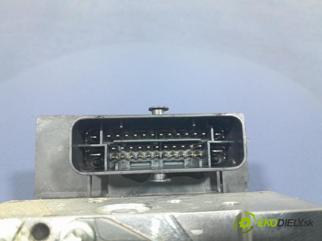 Peugeot 3008 2013 čerpadlo ABS x 9674677580