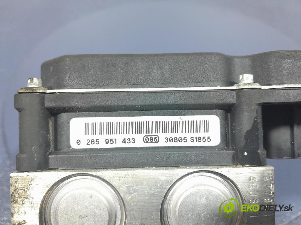 Peugeot 3008 2013 čerpadlo ABS x 9674677580