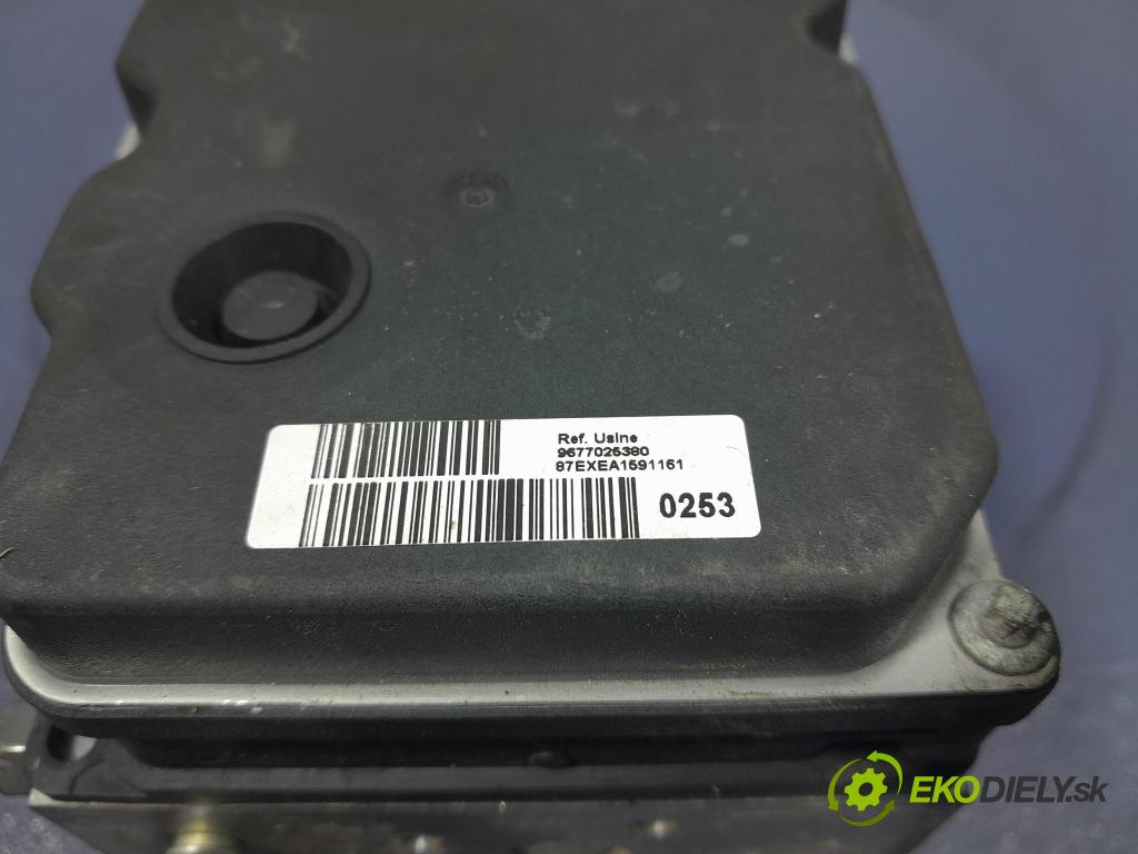 Peugeot 3008 2013 čerpadlo ABS x 9674677580