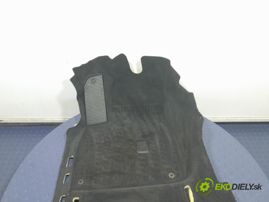 Audi Q7 2018 koberec do auta 4M1863103F