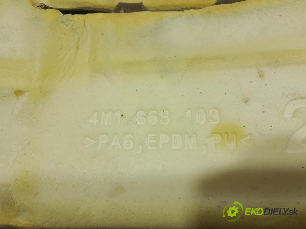 Audi Q7 2018 koberec do auta 4M1863103