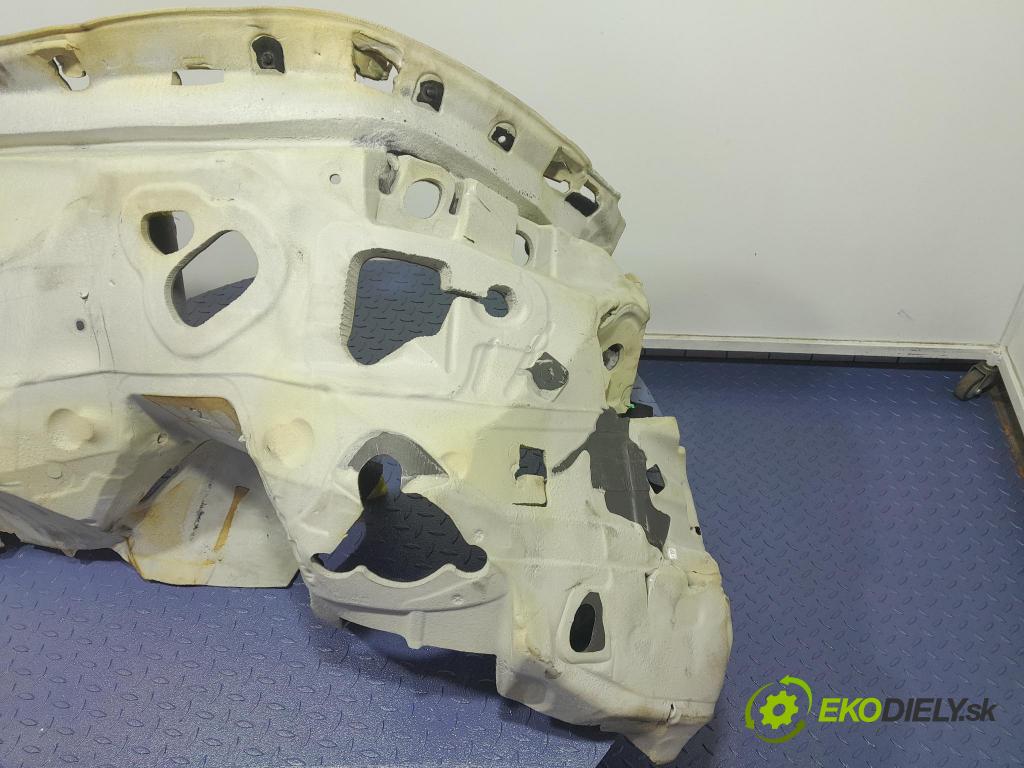 Audi Q7 2018 zvuková izolace 4M1863923L