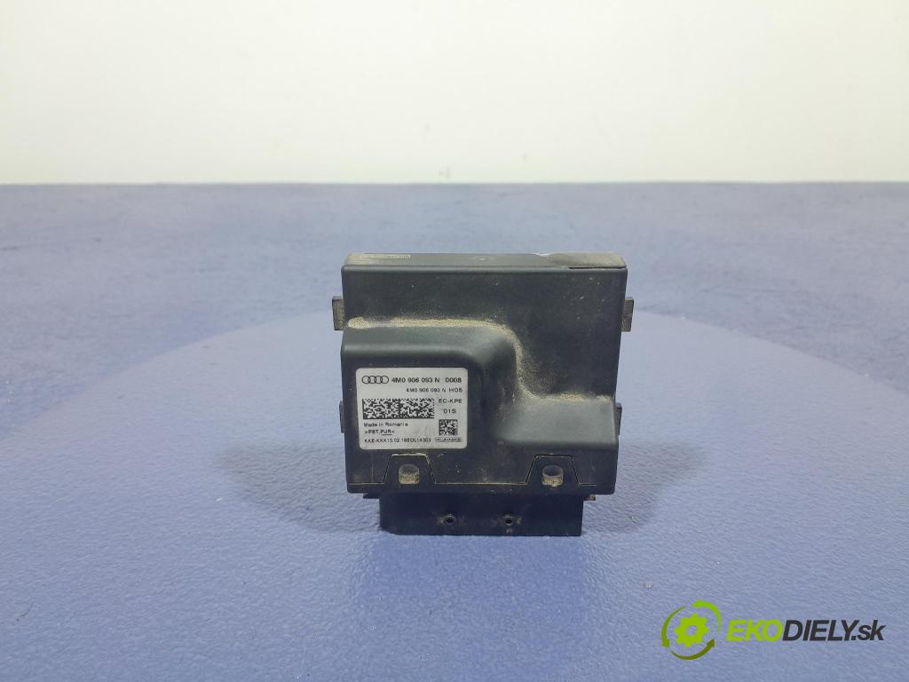 Audi Q7 2018 řídící jednotka 4M0906093N