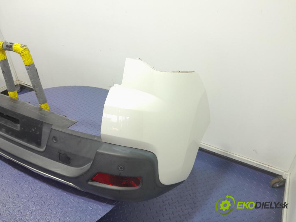 Peugeot 3008 2013 nárazník Zad: