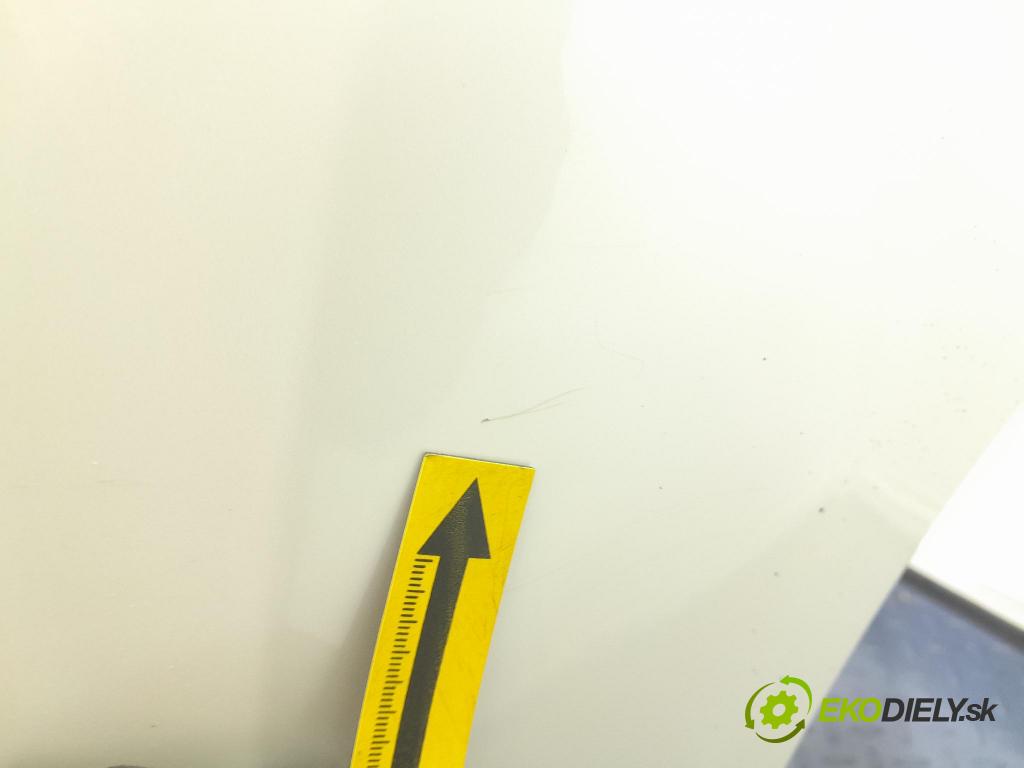 Peugeot 3008 2013 nárazník Zad: