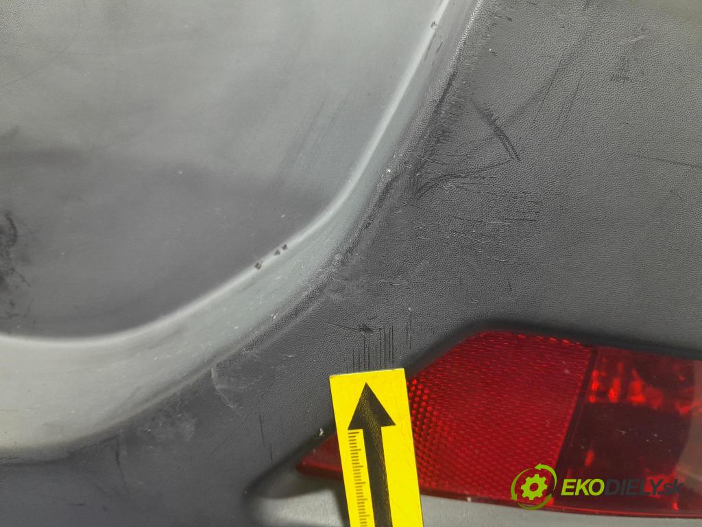 Peugeot 3008 2013 nárazník Zad: