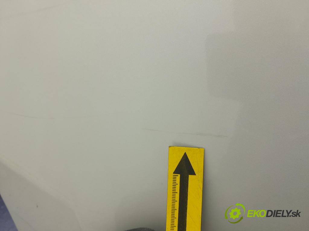 Peugeot 3008 2013 nárazník Zad: