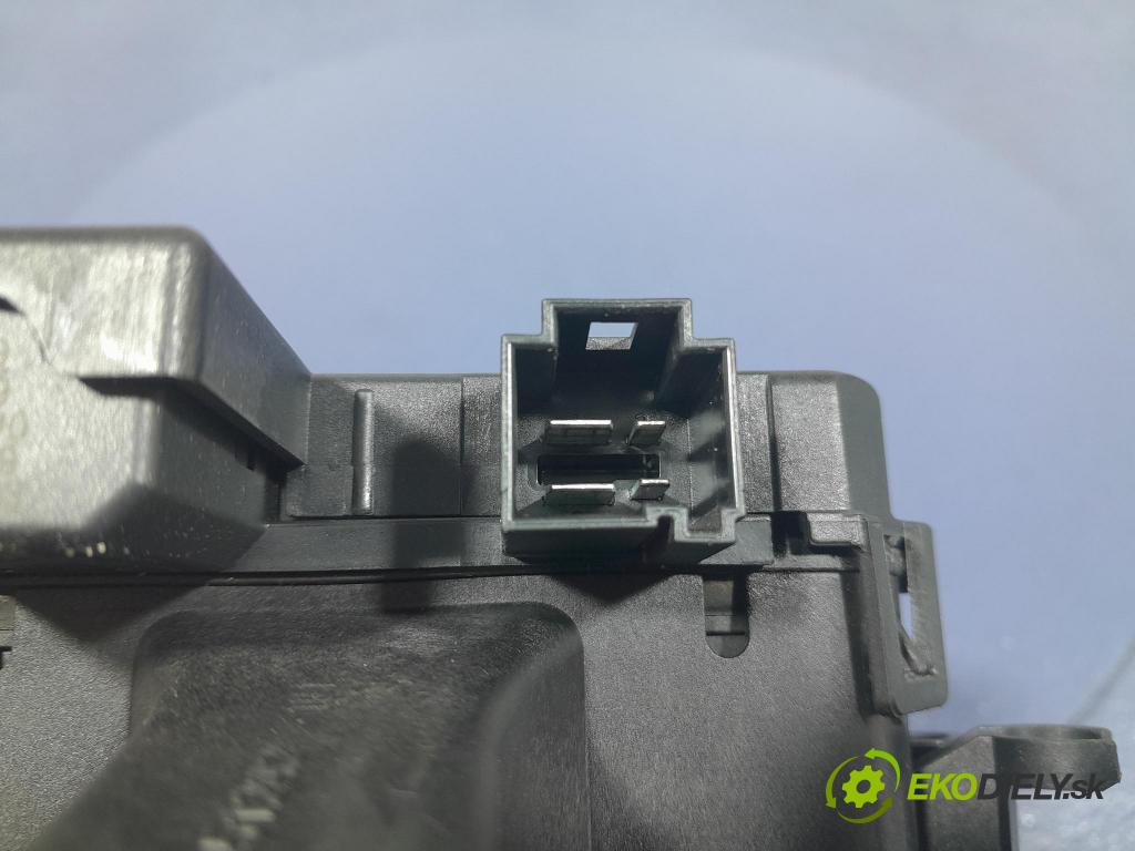 Audi Q7 2018 ventilátor Vzduch: 4M1820021B