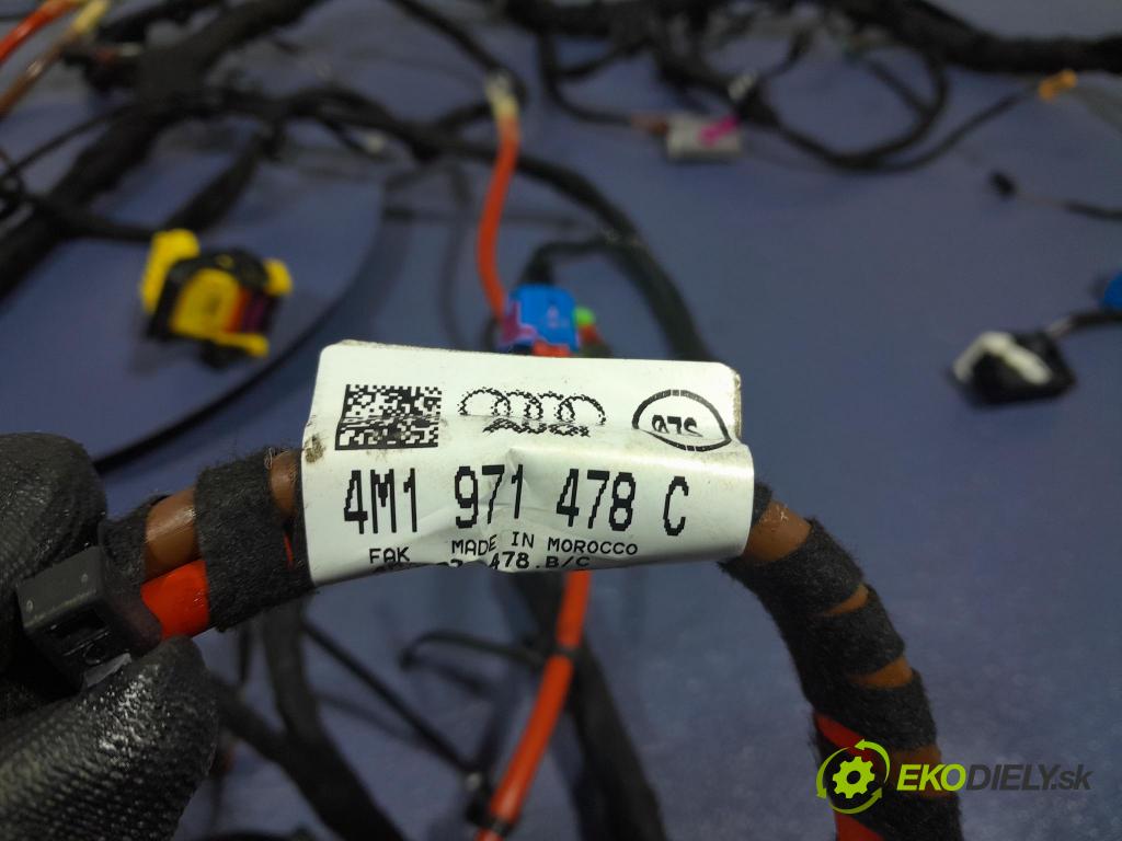 Audi Q7 2018 instalace Elektrický: 4M1971478C