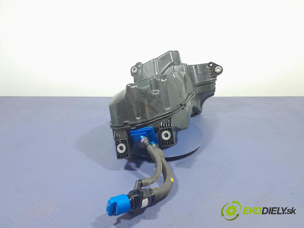 Audi Q7 2018 Nádrž: AdBlue 4M0131878