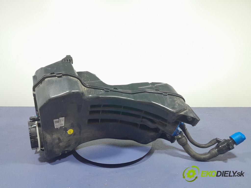 Audi Q7 2018 Nádrž: AdBlue 4M0131878