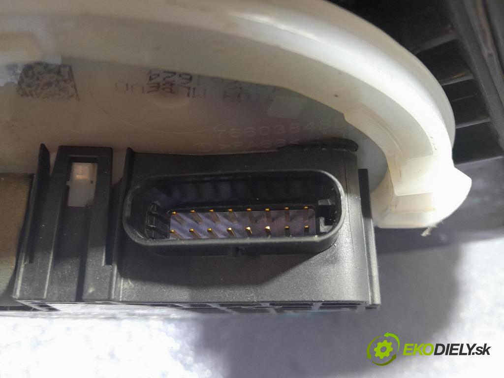 Audi Q7 2018 Nádrž: AdBlue 4M0131878