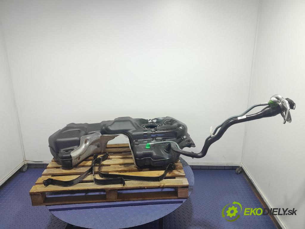 Audi Q7 2018 Nádrž: Paliva: 4M0201021EC