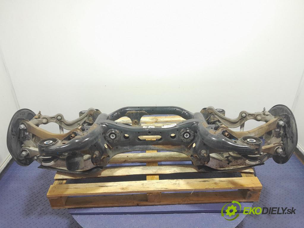 Audi Q7 2018 výztuha Pozastavenia: Zad: 4M0500025