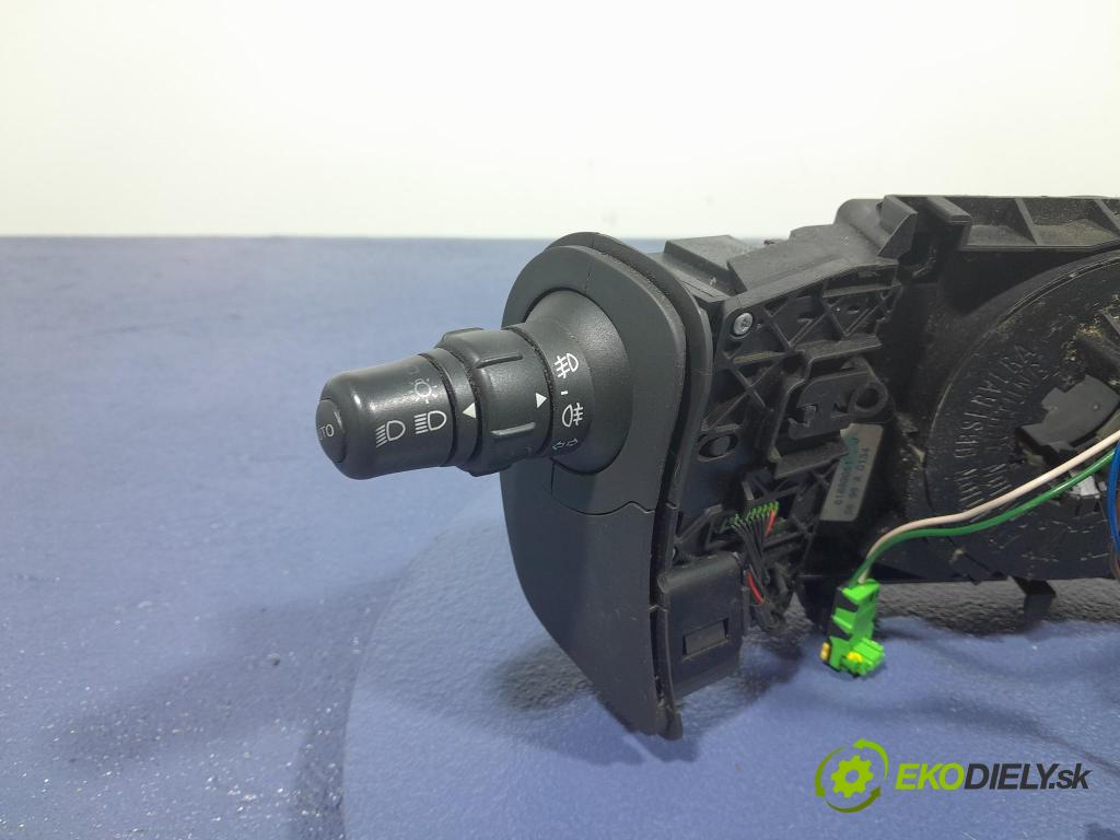 Renault Megane scenic 2006 prepínač Komplex: 8200127727