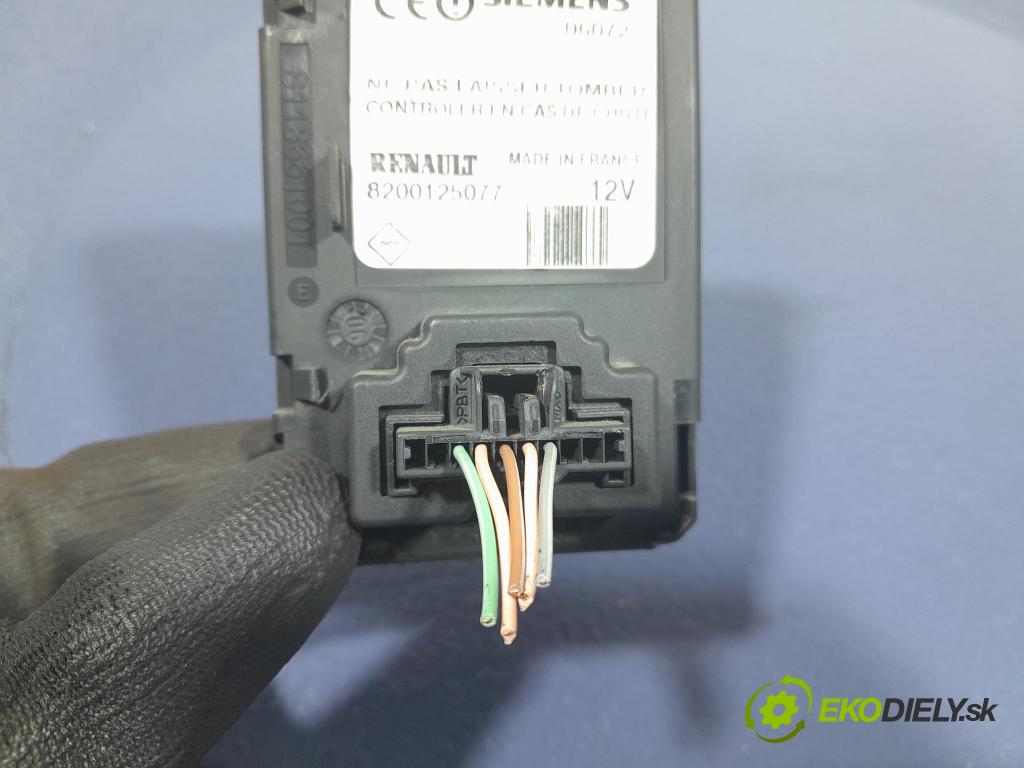 Renault Megane scenic 2006 Spínač zapalování. 8200125077