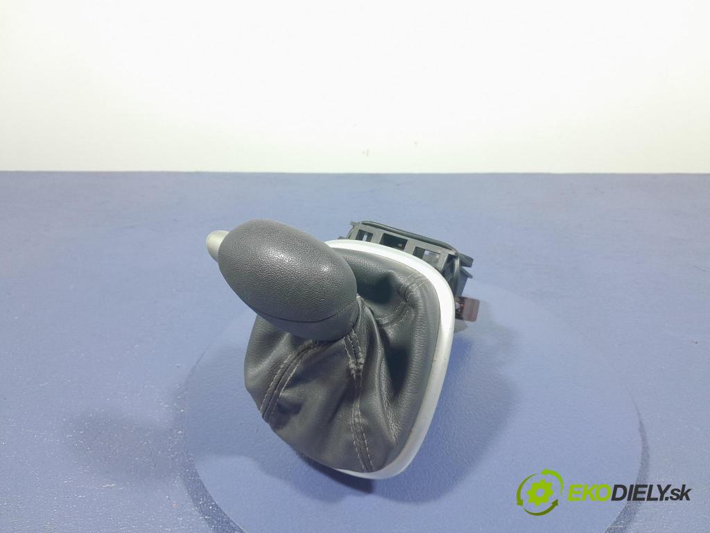 Renault Megane scenic 2006 kulisa Změny Ozubené kola: 8200580825