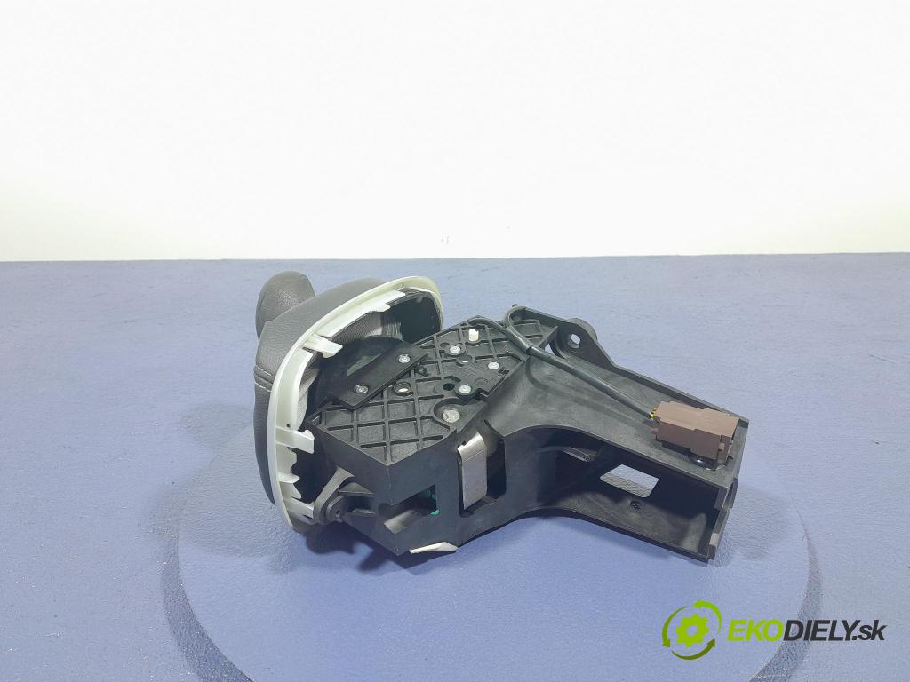 Renault Megane scenic 2006 kulisa Změny Ozubené kola: 8200580825