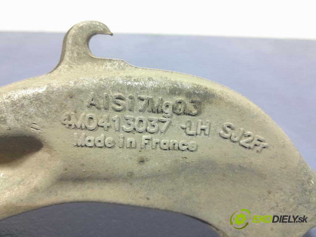 Audi Q7 2018 tlumič před Lewy. 4M0413037