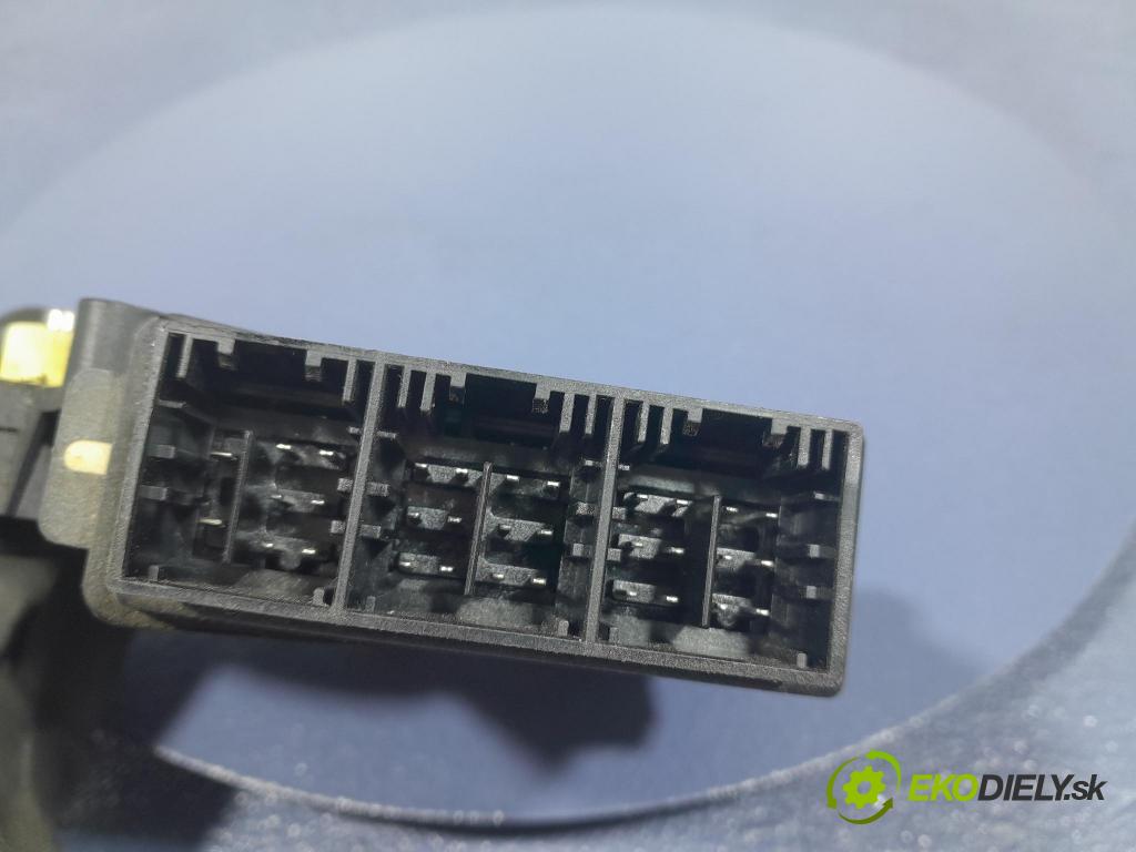 Vw Polo 2002 mechanismus stahování Sklenka: před Levý: 6Q2959802A