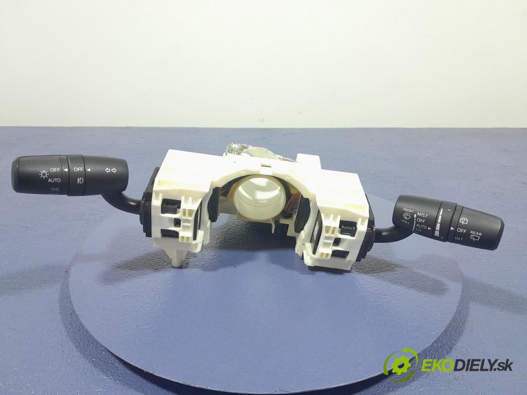 Mazda Cx-5 2017 Přepínač Komplex: SKE133-01