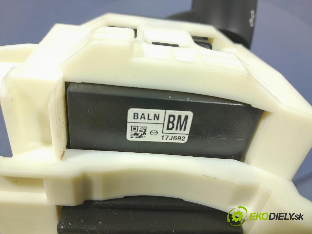 Mazda Cx-5 2017 Přepínač Komplex: SKE133-01