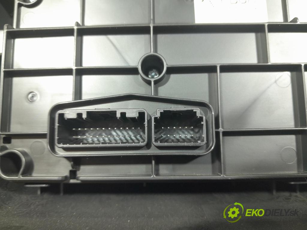 Mazda Cx-5 2017 prepínač Klimatizácia: Prúd vzduchu: KB8A61190B