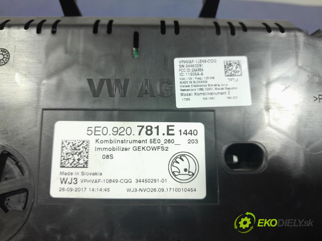 Skoda Octavia 2017 Přístrojová deska 5E0920781E