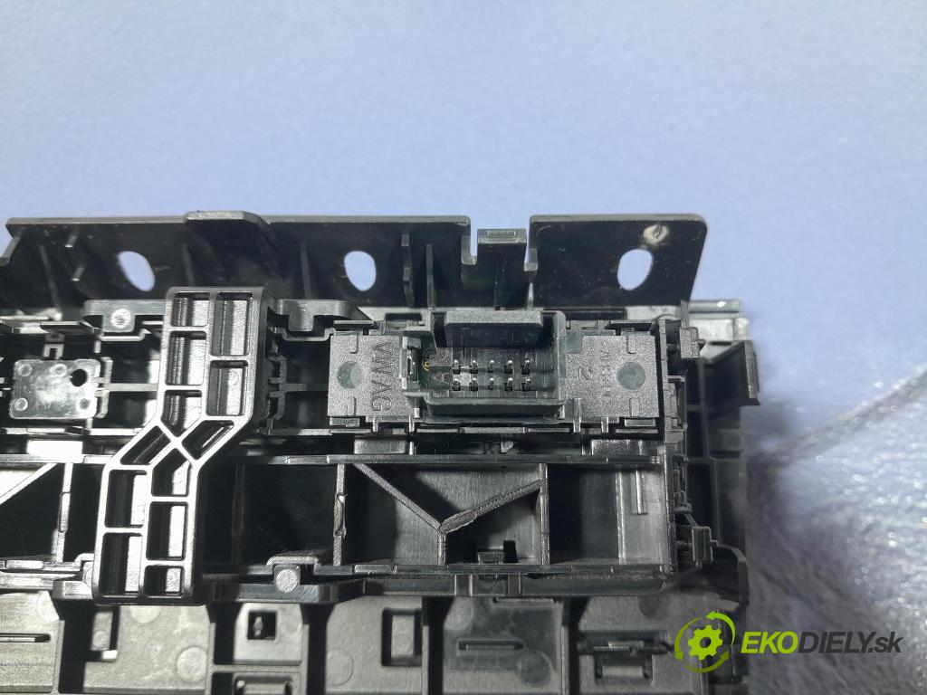 Skoda Octavia 2017 kryt Plast: Interiéry: 1021756-LL