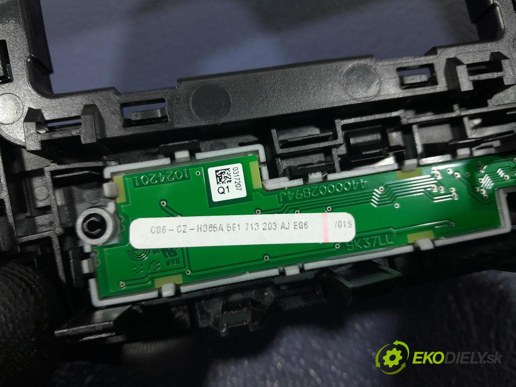 Skoda Octavia 2017 kryt Plast: Interiéry: 1021756-LL