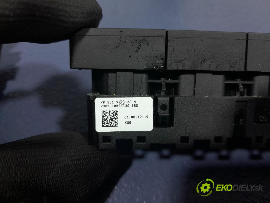 Skoda Octavia 2017 kryt Plast: Interiéry: 1021756-LL