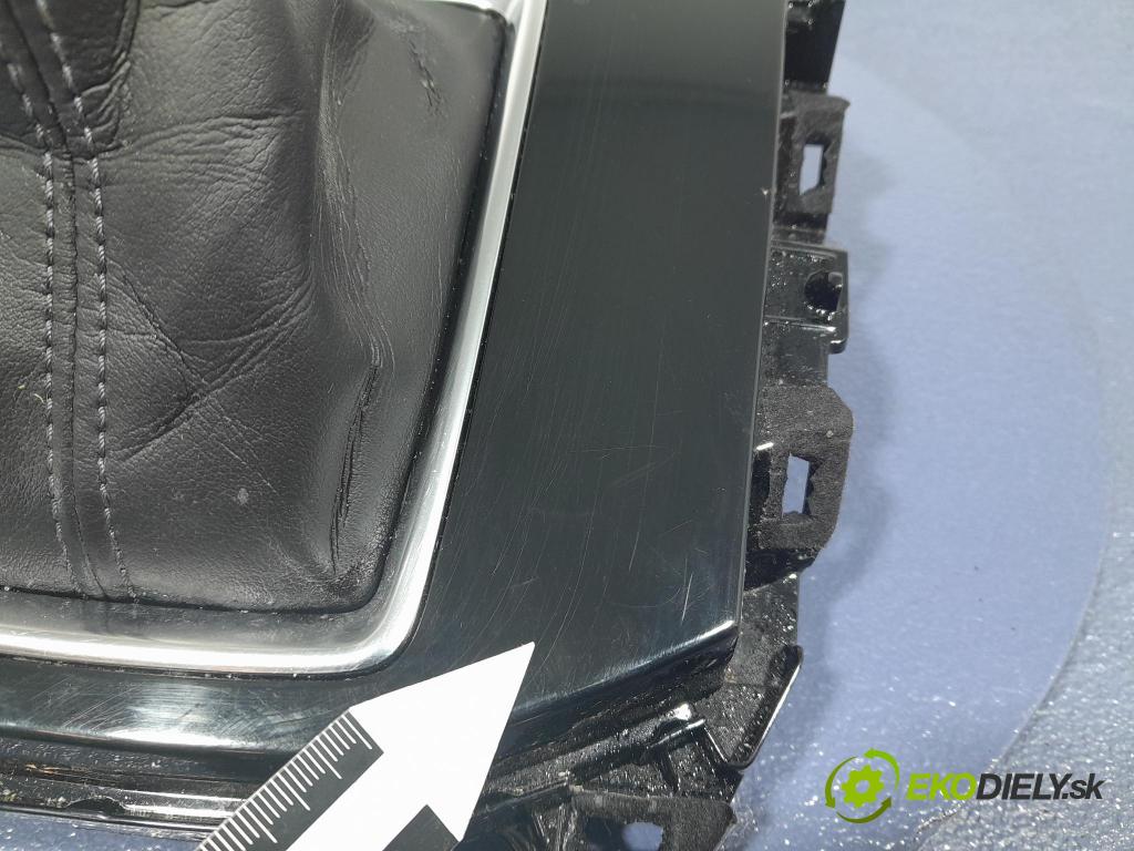 Mazda Cx-5 2017 kryt Plast: Interiéry: KB8C-64341