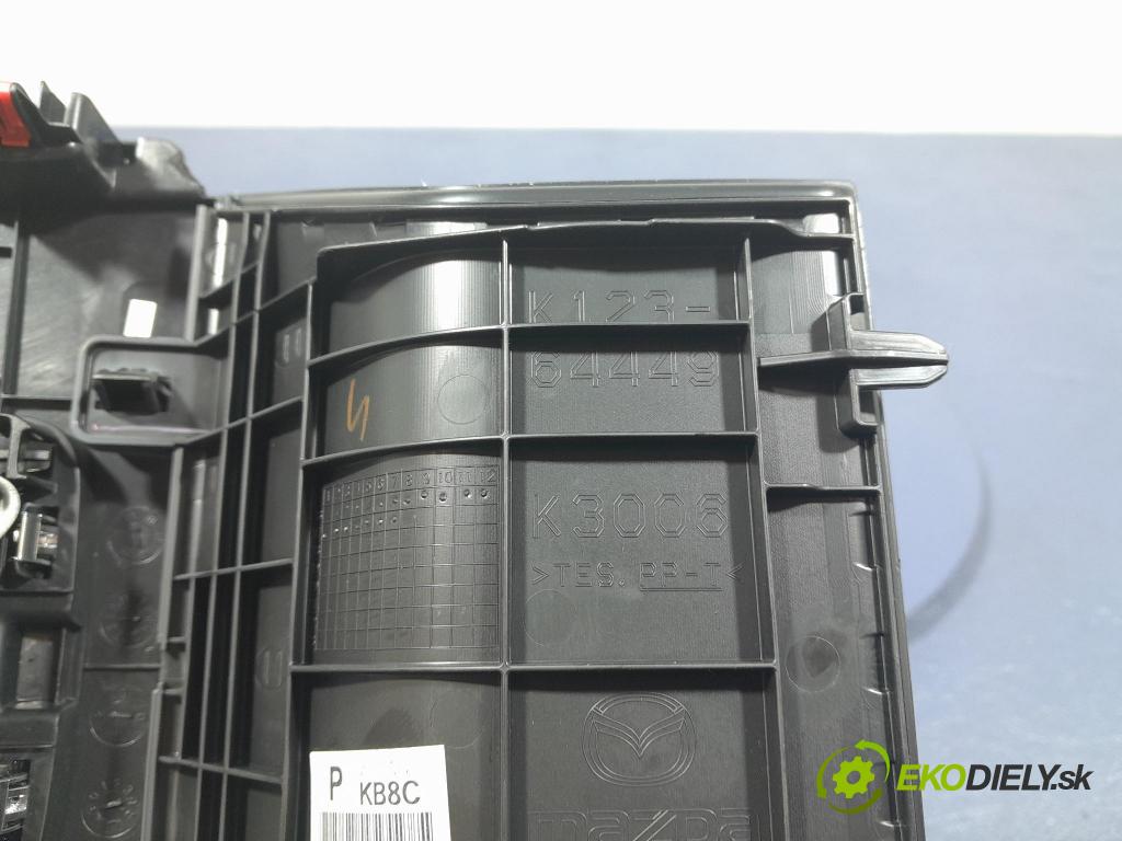 Mazda Cx-5 2017 kryt Plast: Interiéry: KB8C-64341