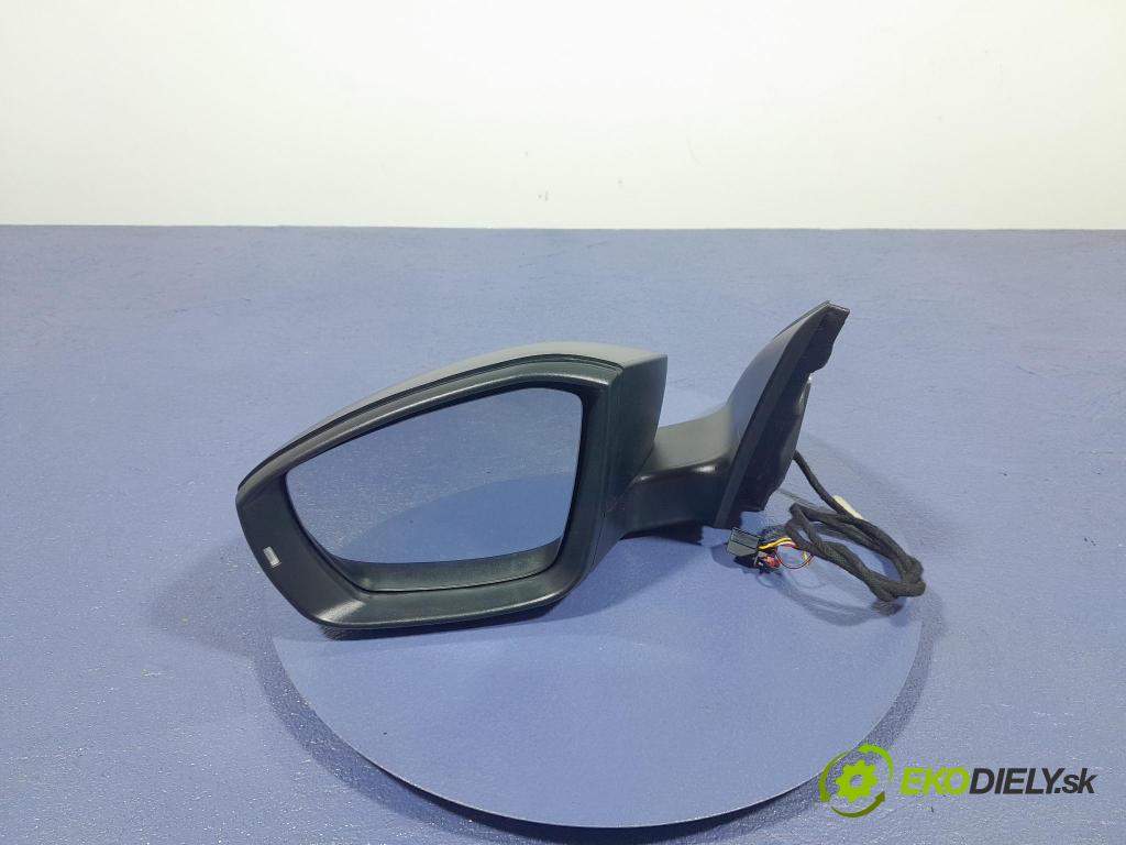 Skoda Octavia 2017 zpětné zrcátko Vlevo, odjet: