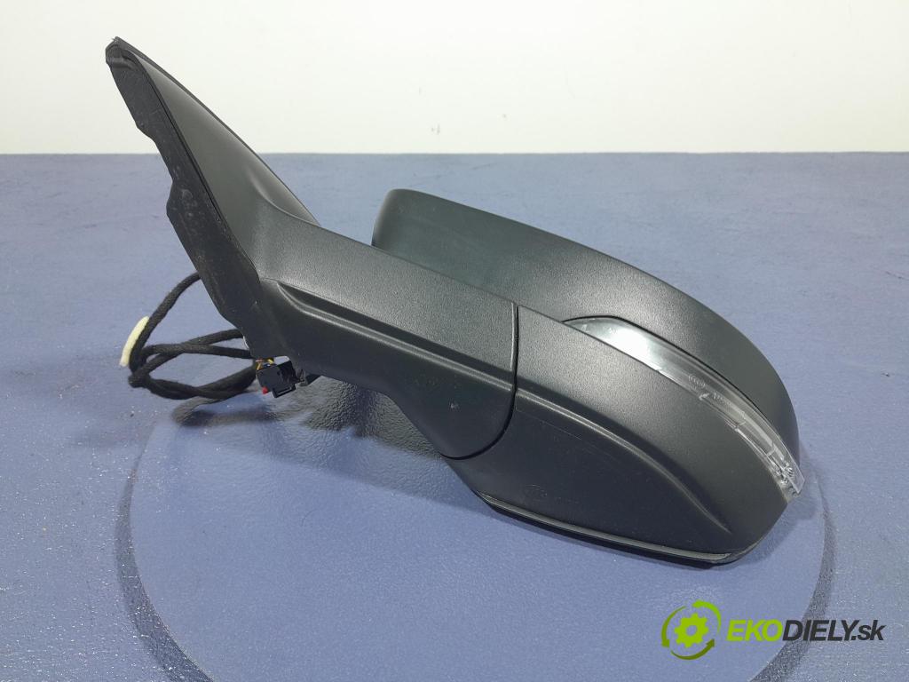 Skoda Octavia 2017 zpětné zrcátko Vlevo, odjet: