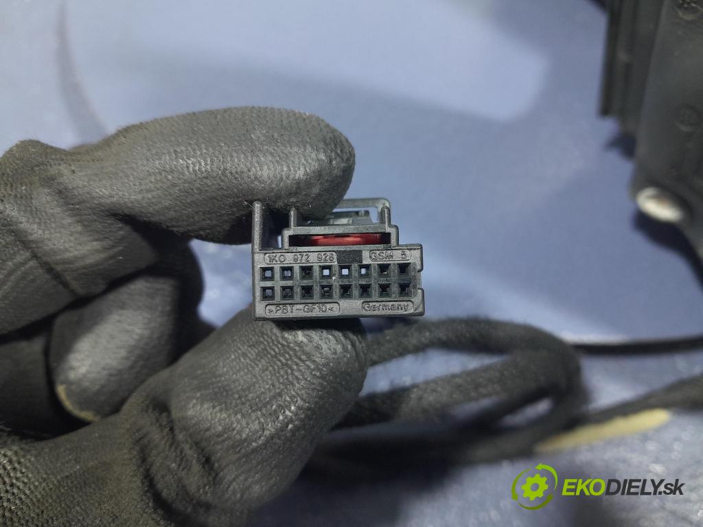 Skoda Octavia 2017 zpětné zrcátko Vlevo, odjet: 