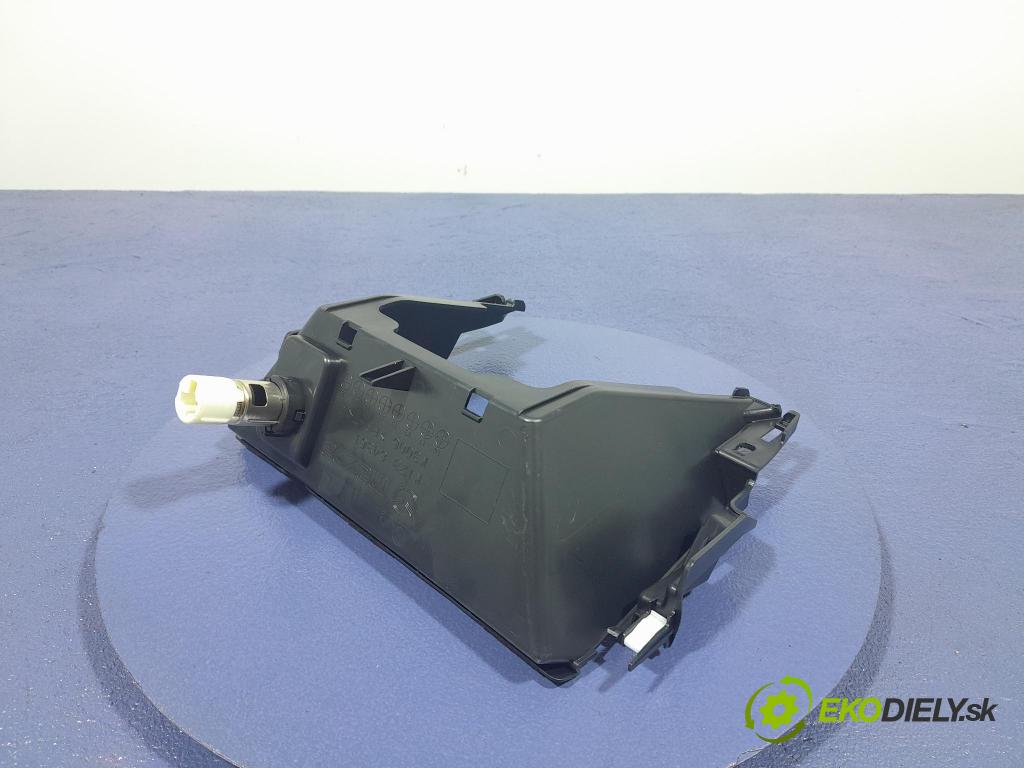 Mazda Cx-5 2017 kryt Plast: Interiéry: K123-64361